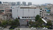 鑫华派：国际大师至擎 V'50 启幕 2025 轻高定革命